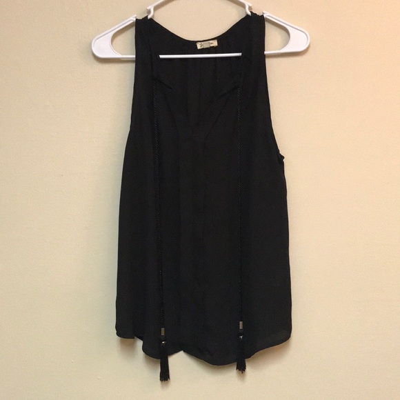 Black chiffon tank - Picture 1 of 4